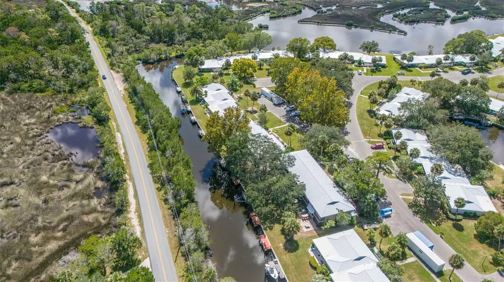 11316 W Bayshore Drive Crystal River FL 34429