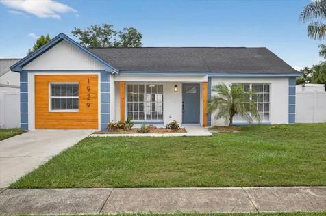 1929 Crown Park Drive Valrico FL 33594