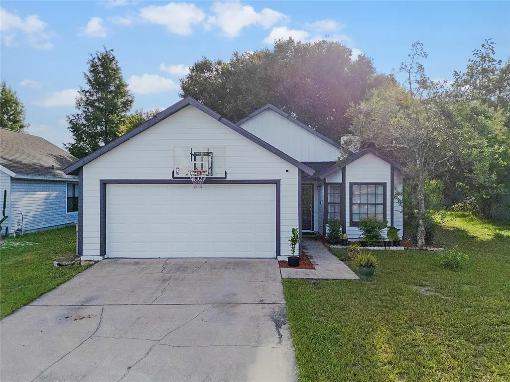 555 Swallow Court Apopka FL 32712
