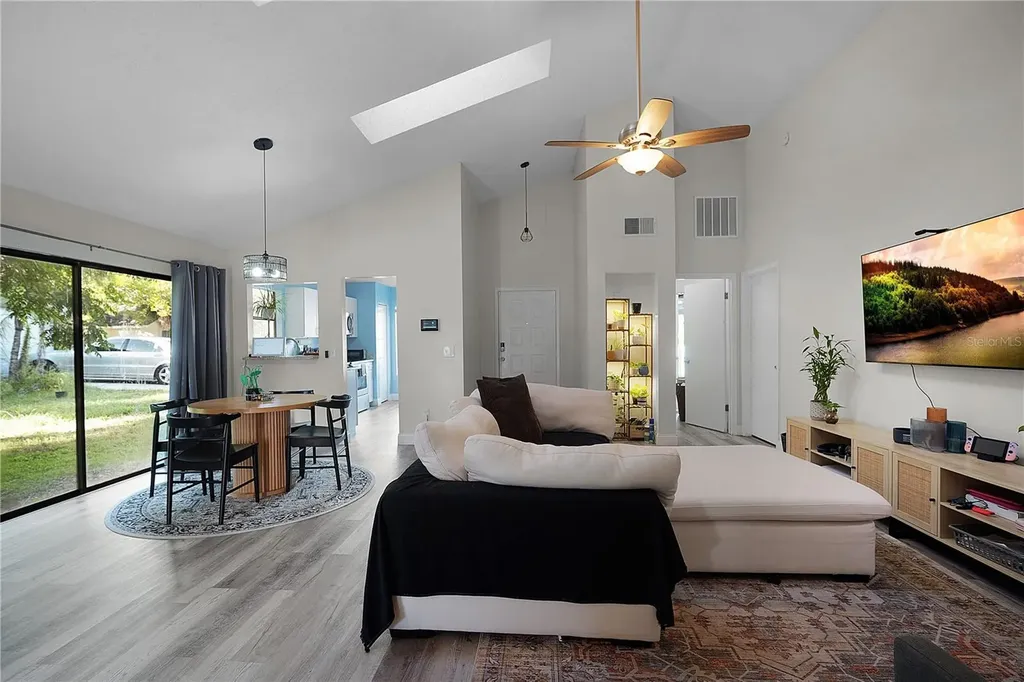 555 Swallow Court Apopka FL 32712