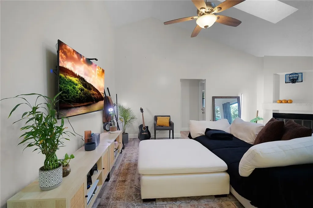 555 Swallow Court Apopka FL 32712