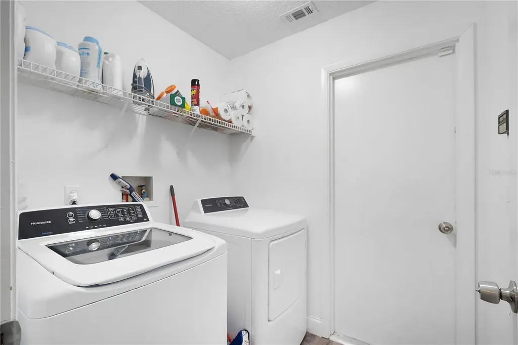 555 Swallow Court Apopka FL 32712