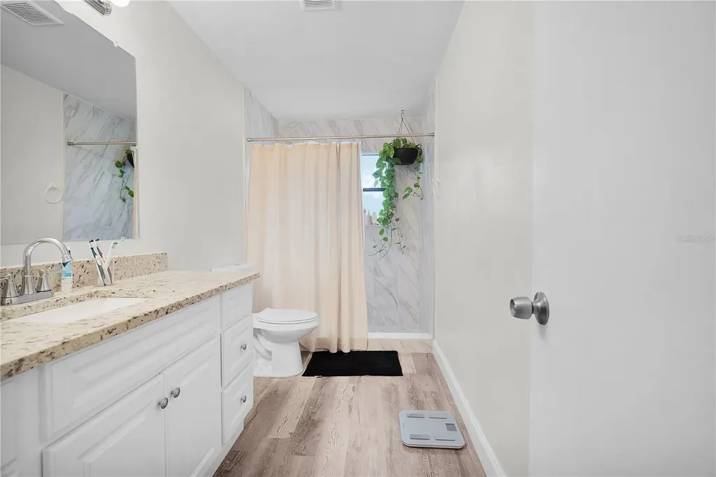 555 Swallow Court Apopka FL 32712