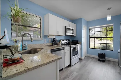 555 Swallow Court Apopka FL 32712