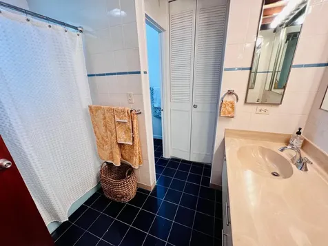 425 Calle San Julian, Urb Sagrado Corazon Cupey PR 00926