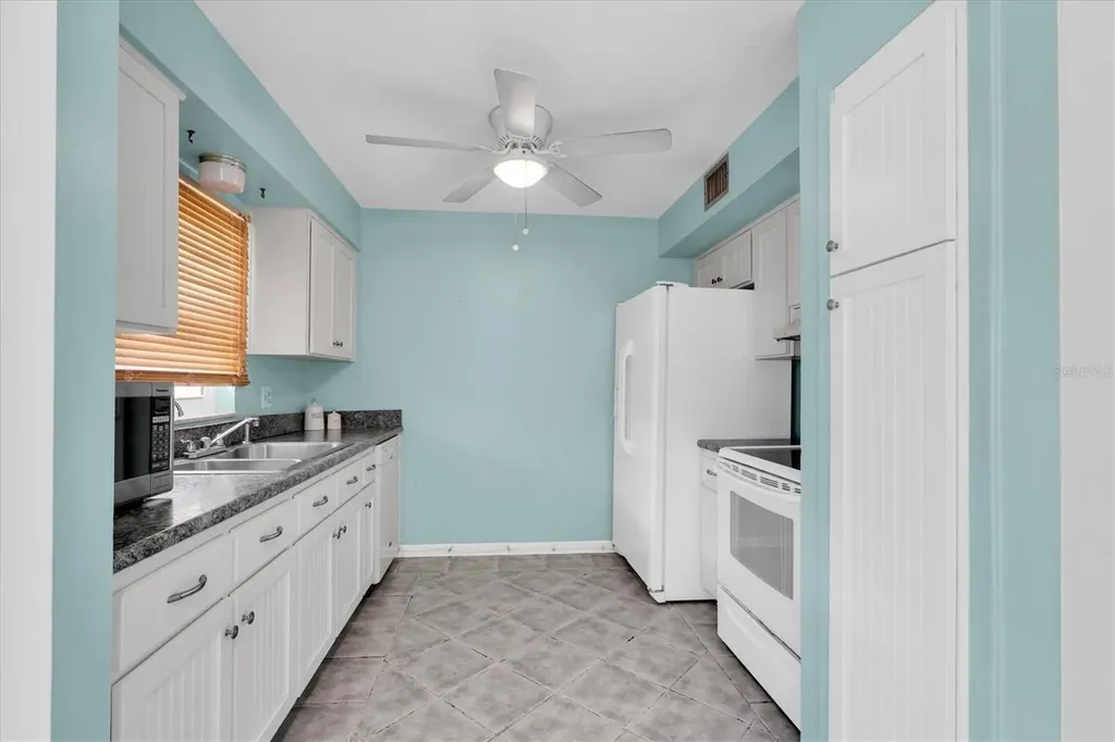 1150 Rue Des Reines South Pasadena FL 33707