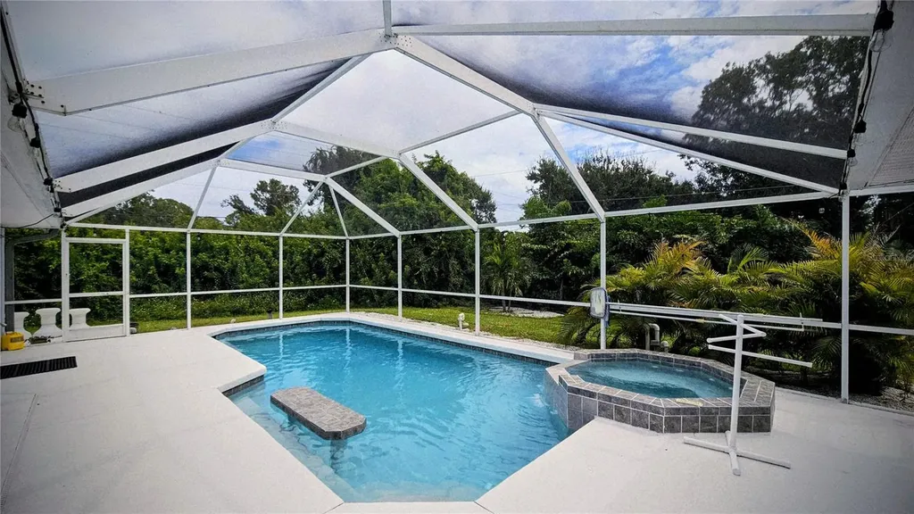 881 Bayshore Drive Englewood FL 34223