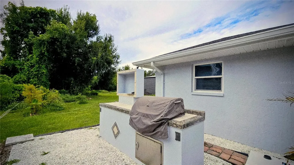 881 Bayshore Drive Englewood FL 34223