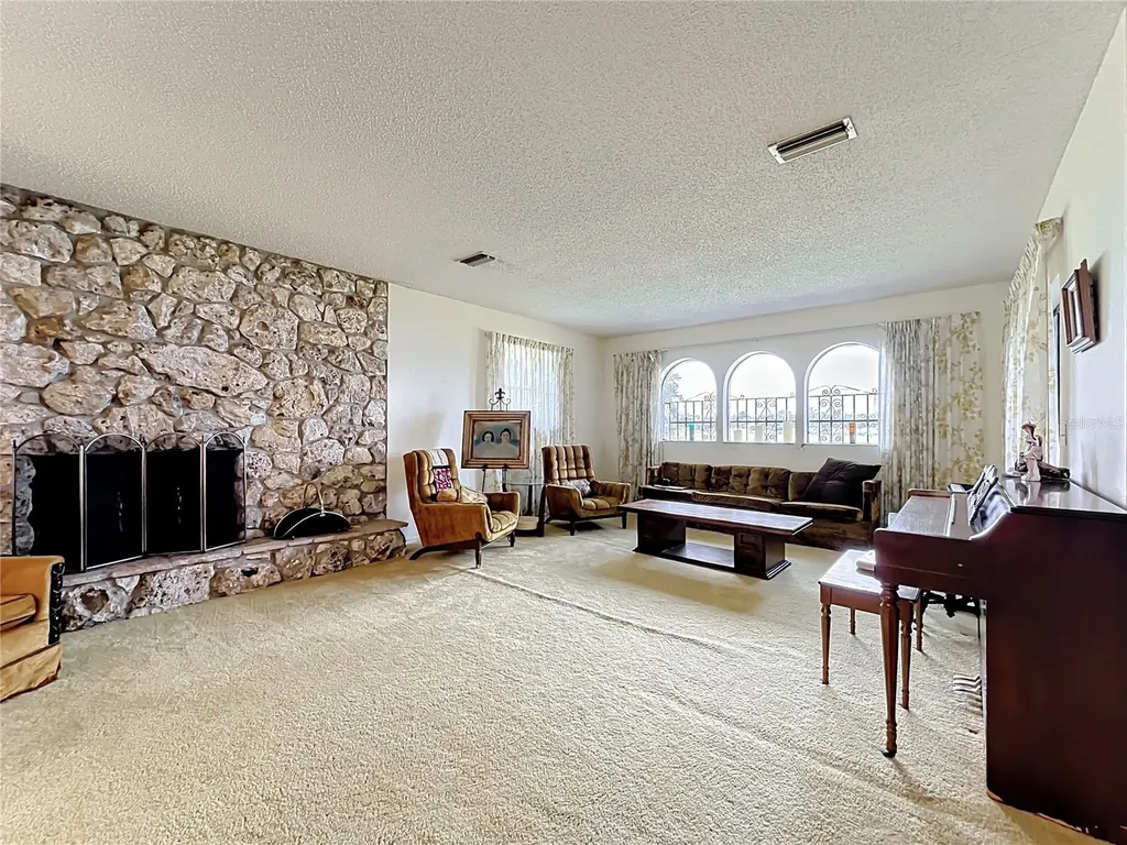 16635 County Road 450 Umatilla FL 32784