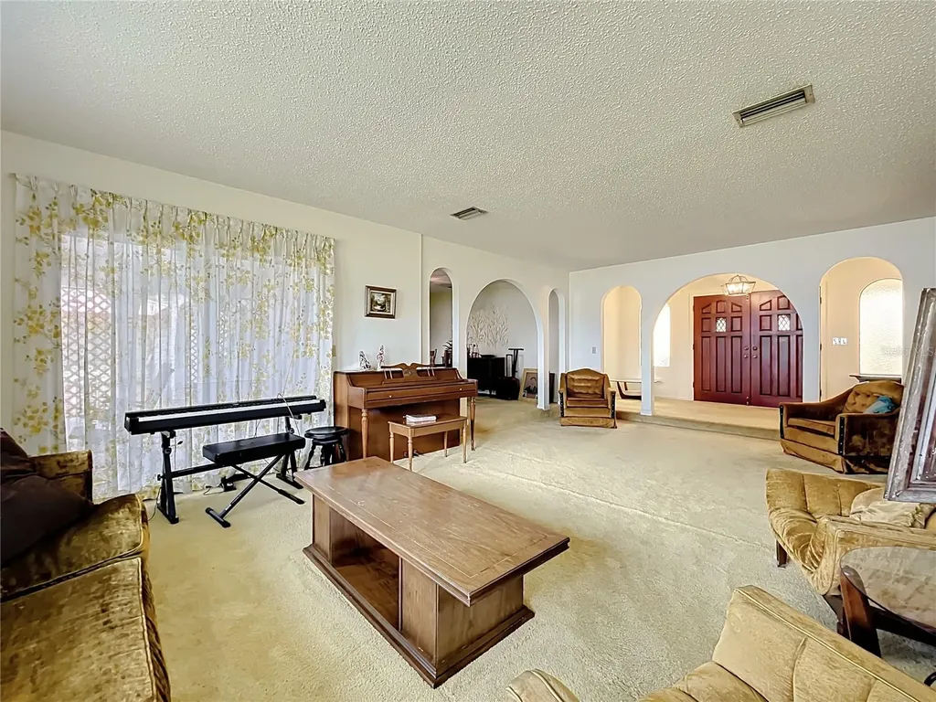 16635 County Road 450 Umatilla FL 32784