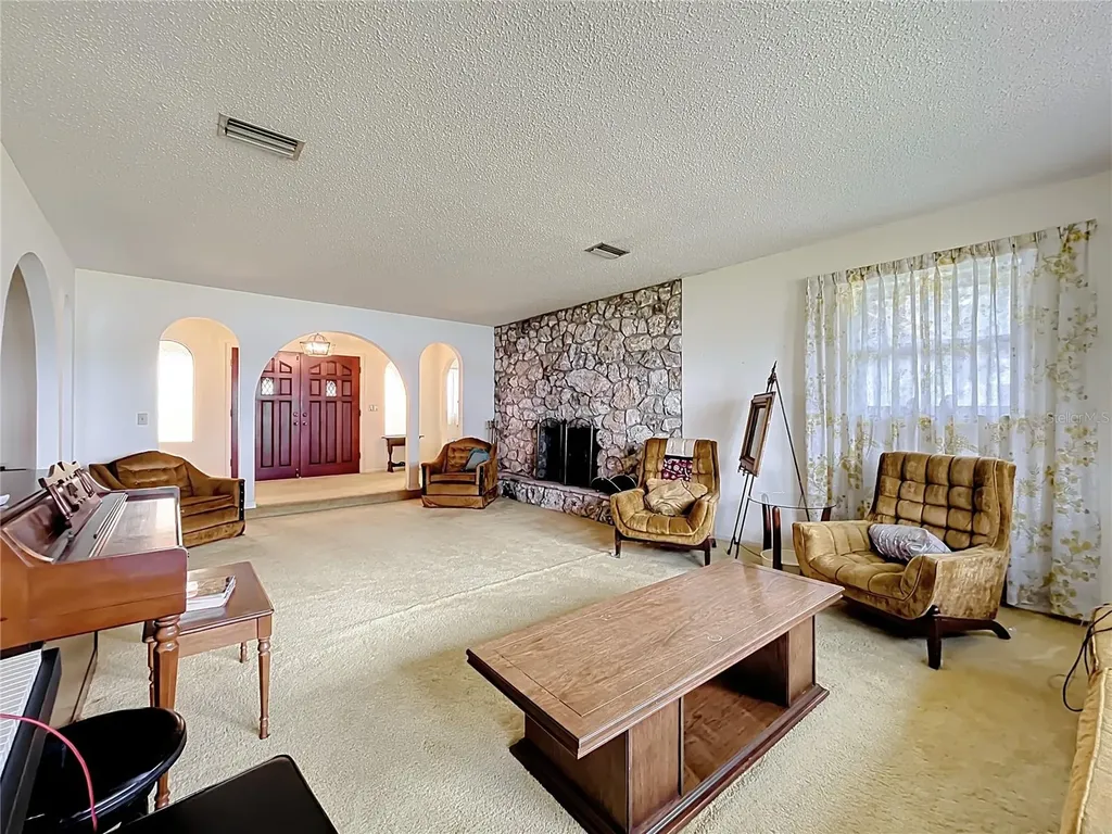 16635 County Road 450 Umatilla FL 32784
