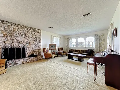16635 County Road 450 Umatilla FL 32784