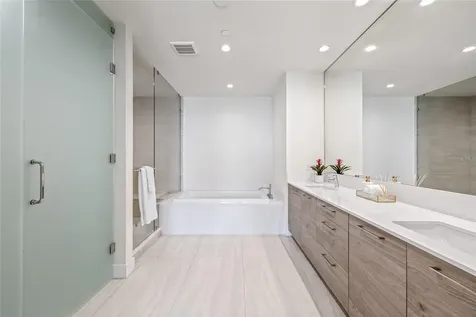 301 1st Street S St Petersburg FL 33701