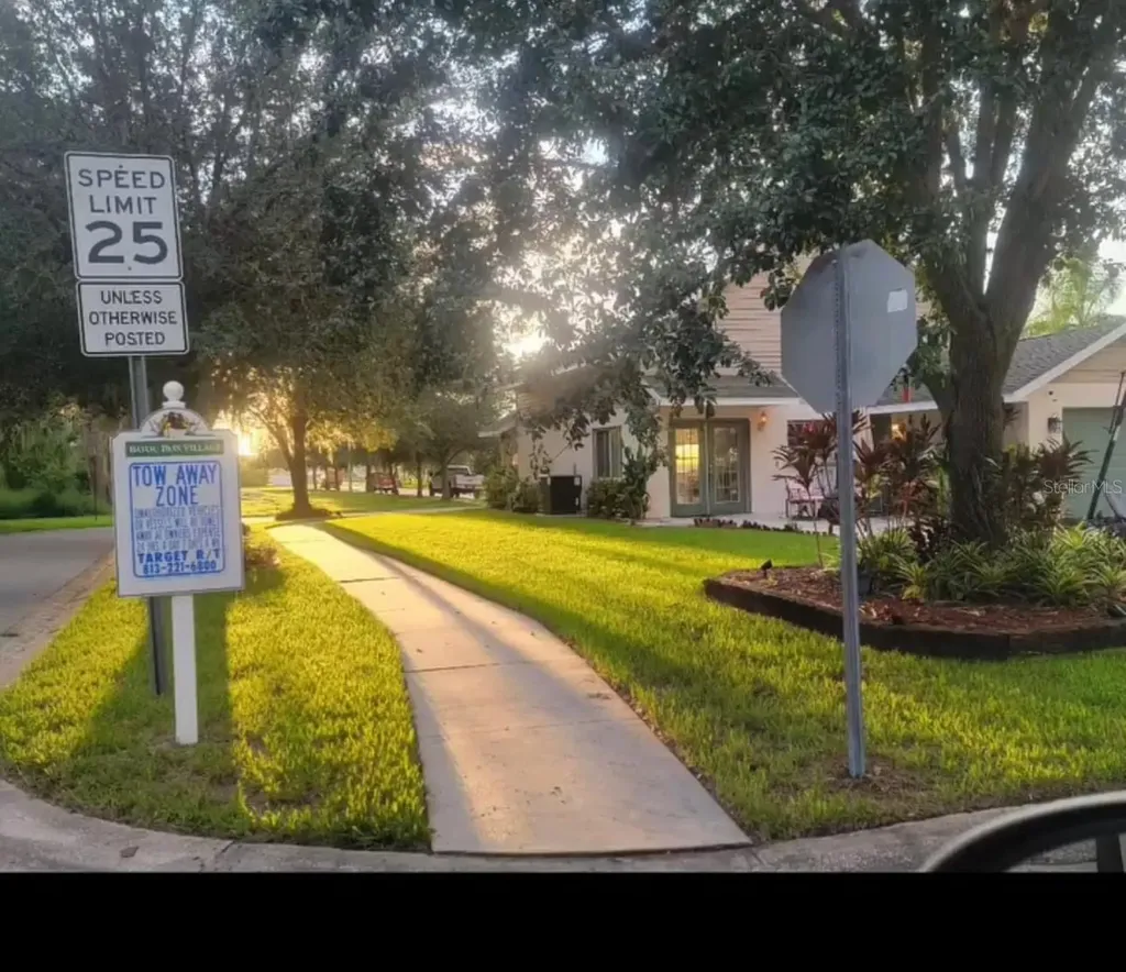 2328 Pleasure Run Drive Ruskin FL 33570