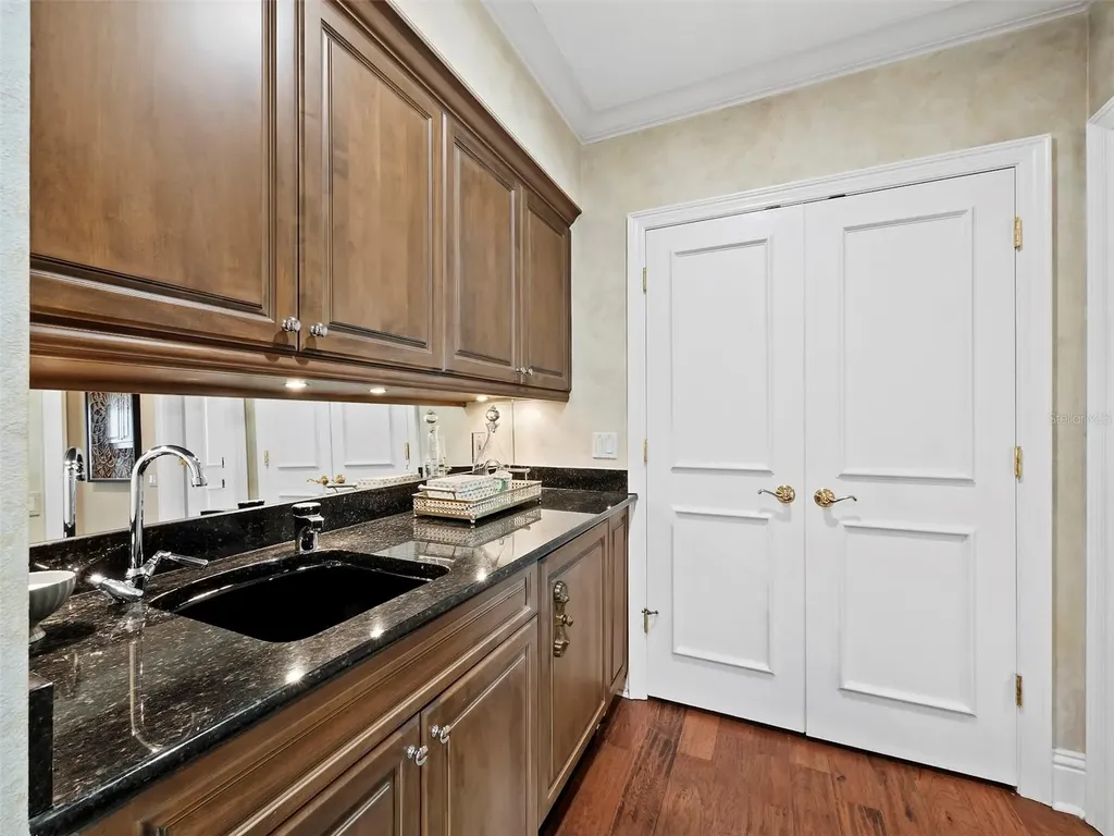 6161 Gulf Of Mexico Drive Longboat Key FL 34228