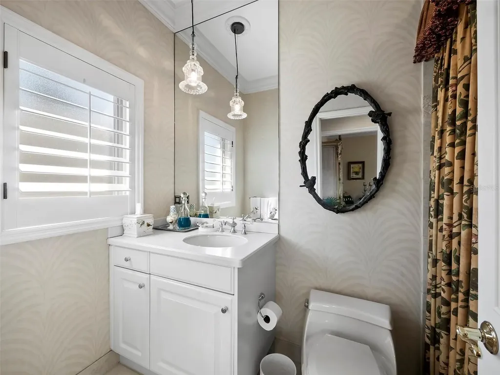 6161 Gulf Of Mexico Drive Longboat Key FL 34228