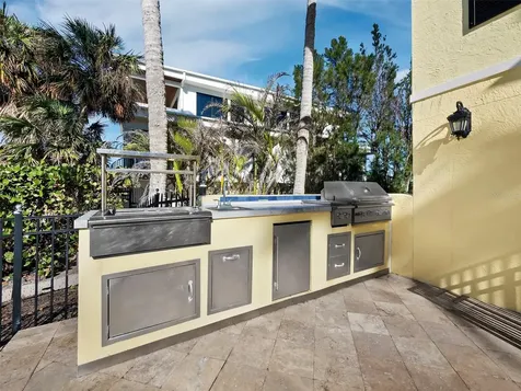 6161 Gulf Of Mexico Drive Longboat Key FL 34228