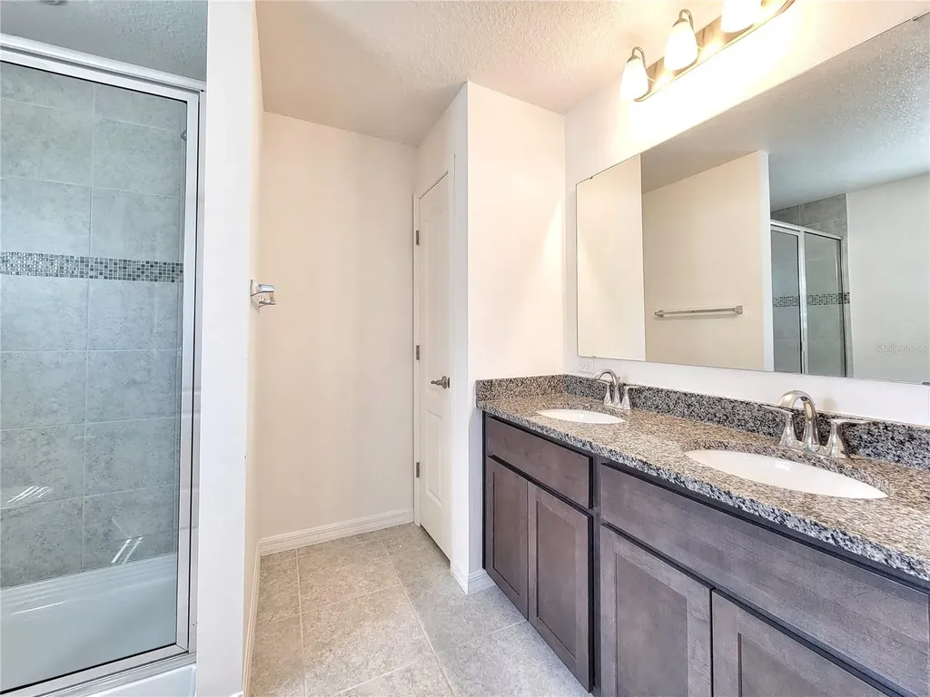 12523 NW 7th Place Newberry FL 32669