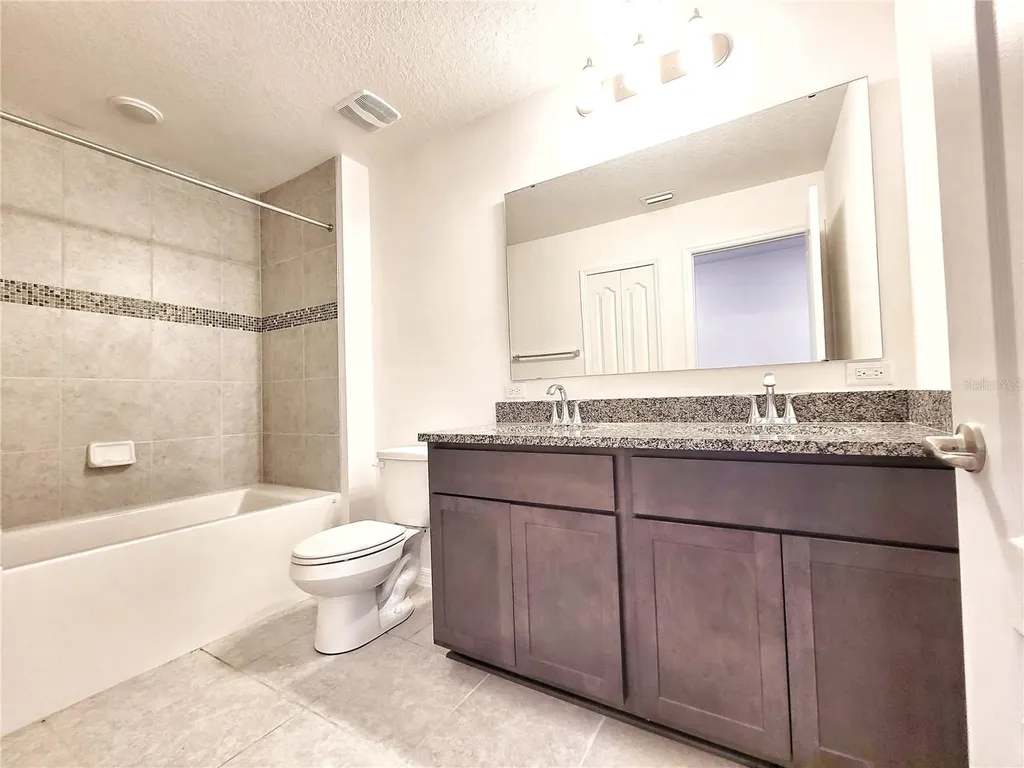 12523 NW 7th Place Newberry FL 32669