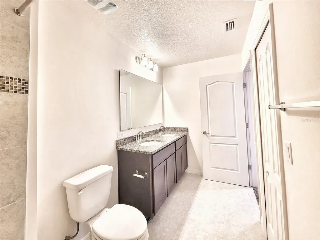 12523 NW 7th Place Newberry FL 32669
