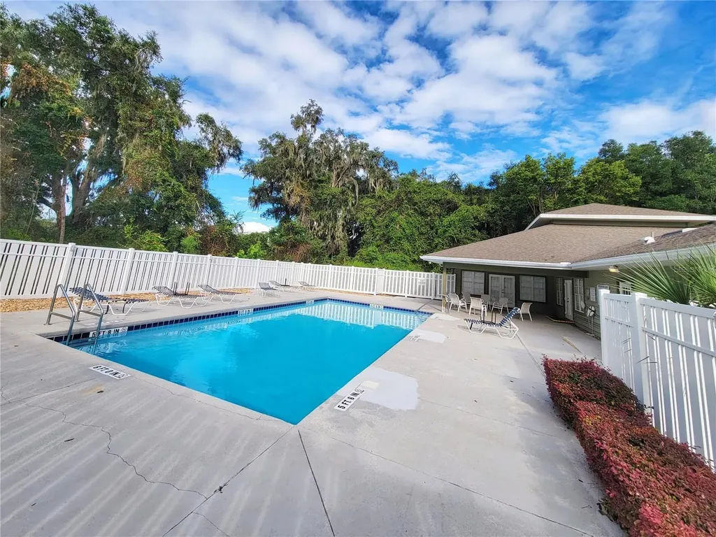 12523 NW 7th Place Newberry FL 32669