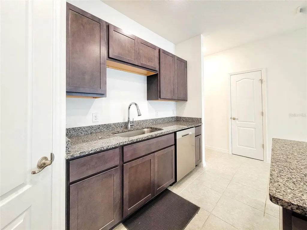 12523 NW 7th Place Newberry FL 32669