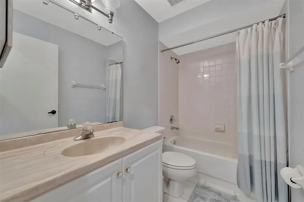 6904 Drewrys Bluff Bradenton FL 34203