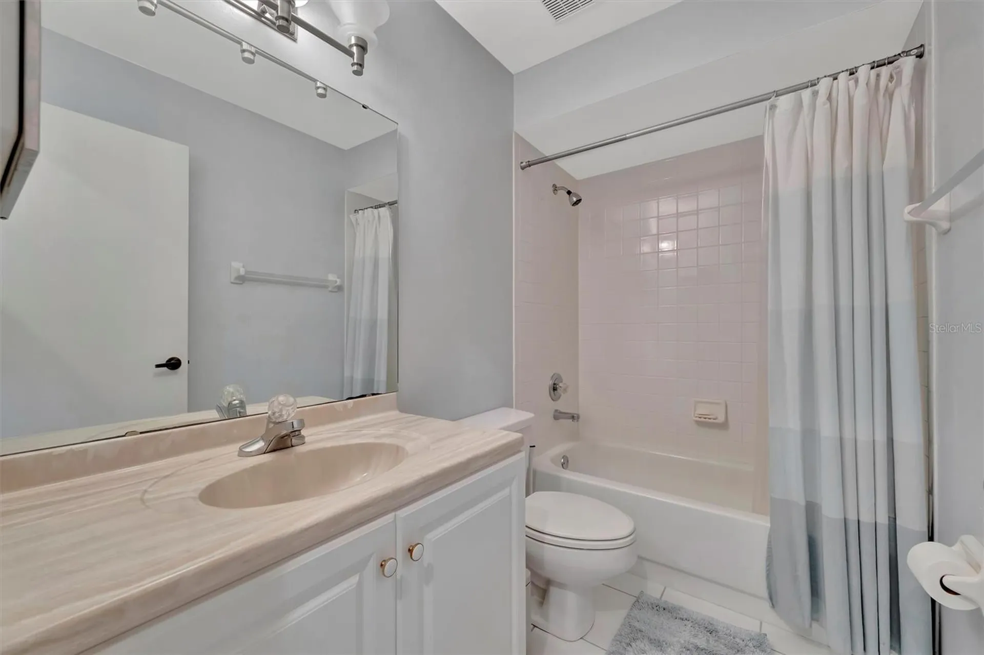 6904 Drewrys Bluff Bradenton FL 34203