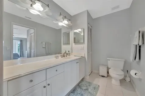 6904 Drewrys Bluff Bradenton FL 34203