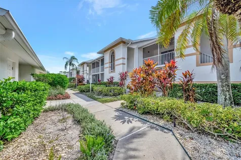 6904 Drewrys Bluff Bradenton FL 34203