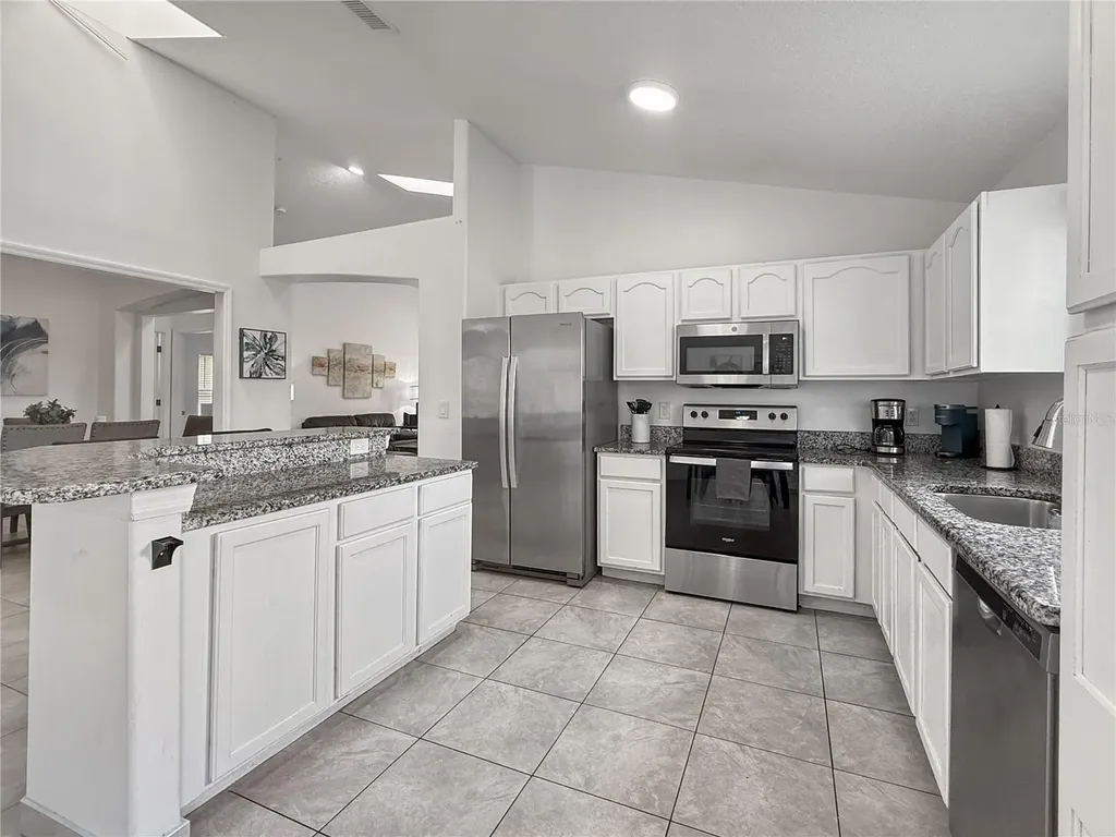 2512 Oneida Loop Kissimmee FL 34747