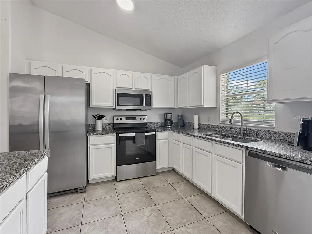 2512 Oneida Loop Kissimmee FL 34747