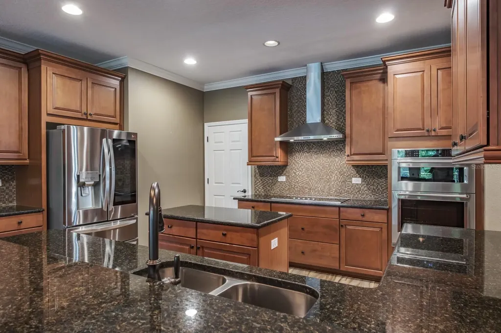 165 Mobbly Bay Drive Oldsmar FL 34677
