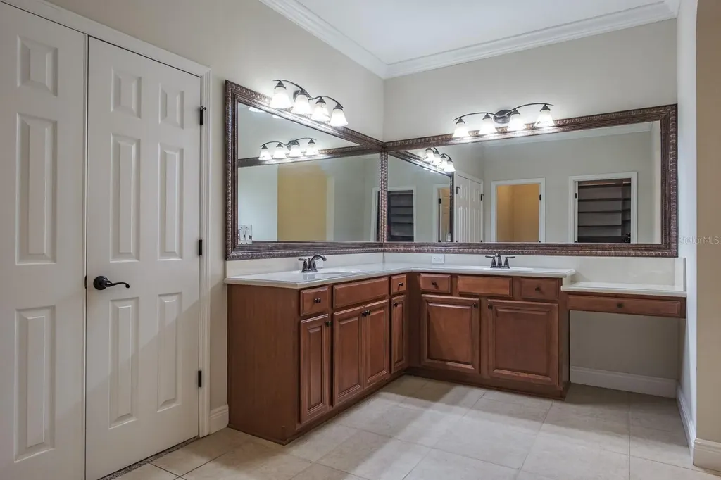 165 Mobbly Bay Drive Oldsmar FL 34677