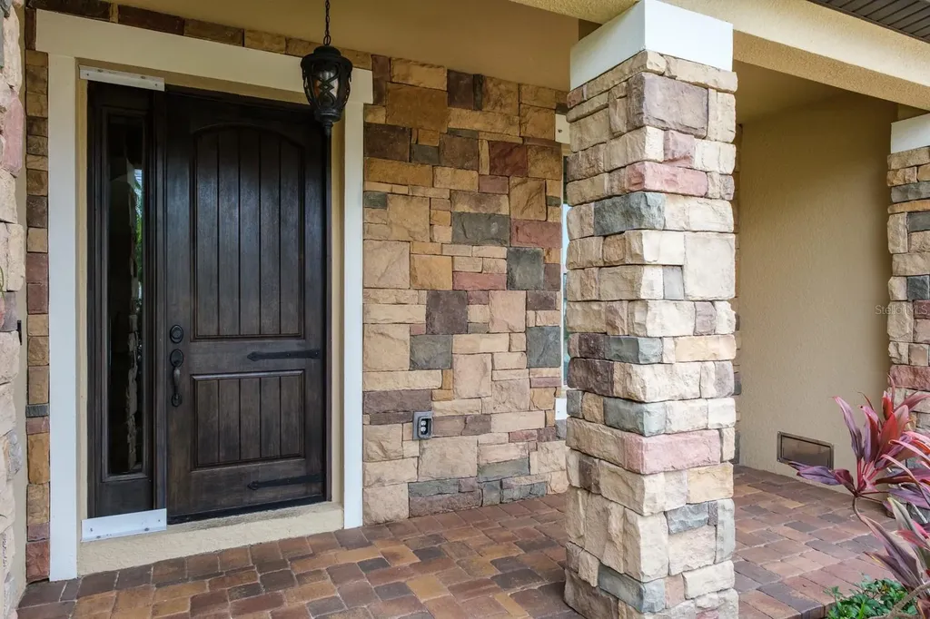 165 Mobbly Bay Drive Oldsmar FL 34677