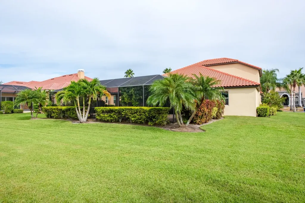 165 Mobbly Bay Drive Oldsmar FL 34677