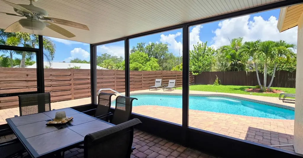 3803 Easton Street Sarasota FL 34238