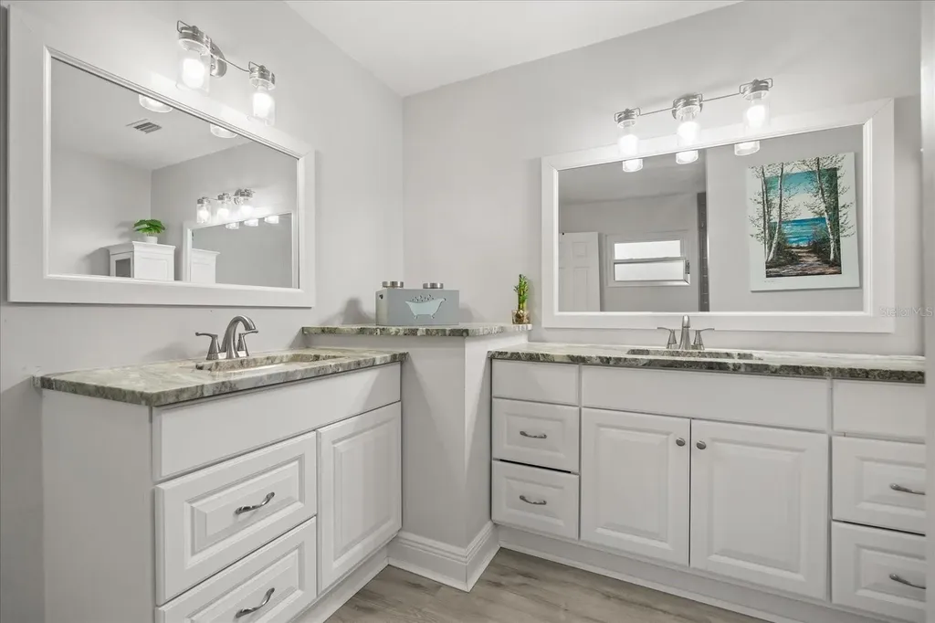 1210 E Caroline Street Tavares FL 32778