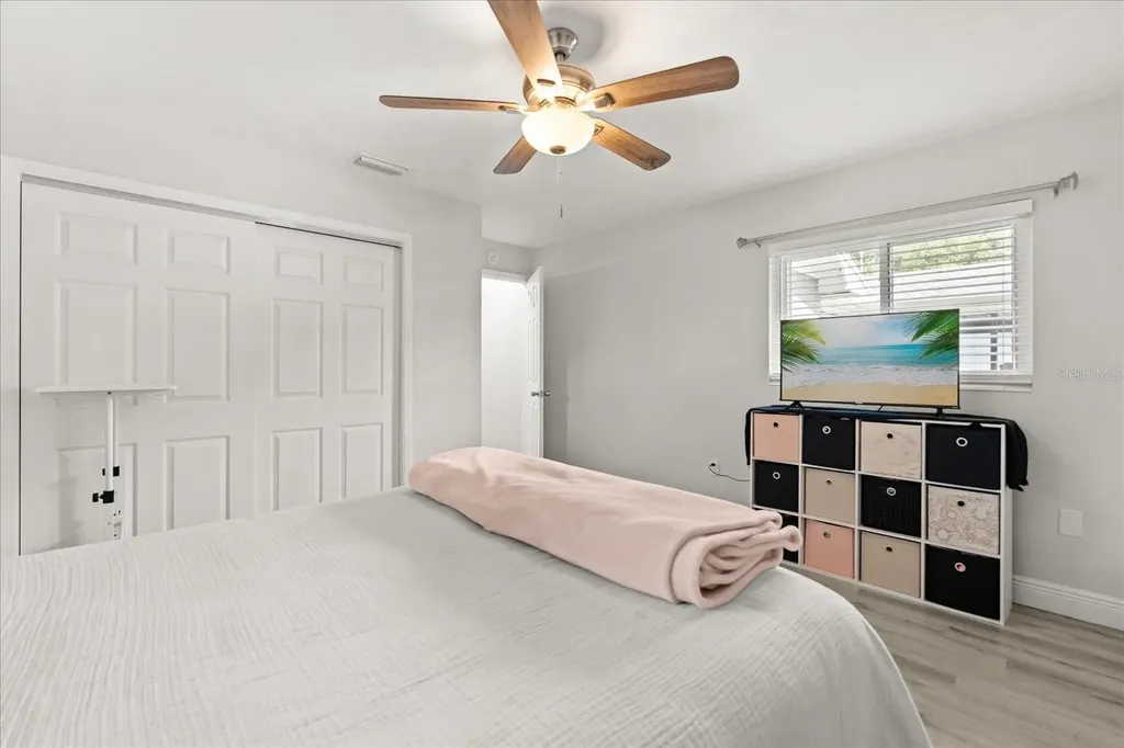 1210 E Caroline Street Tavares FL 32778