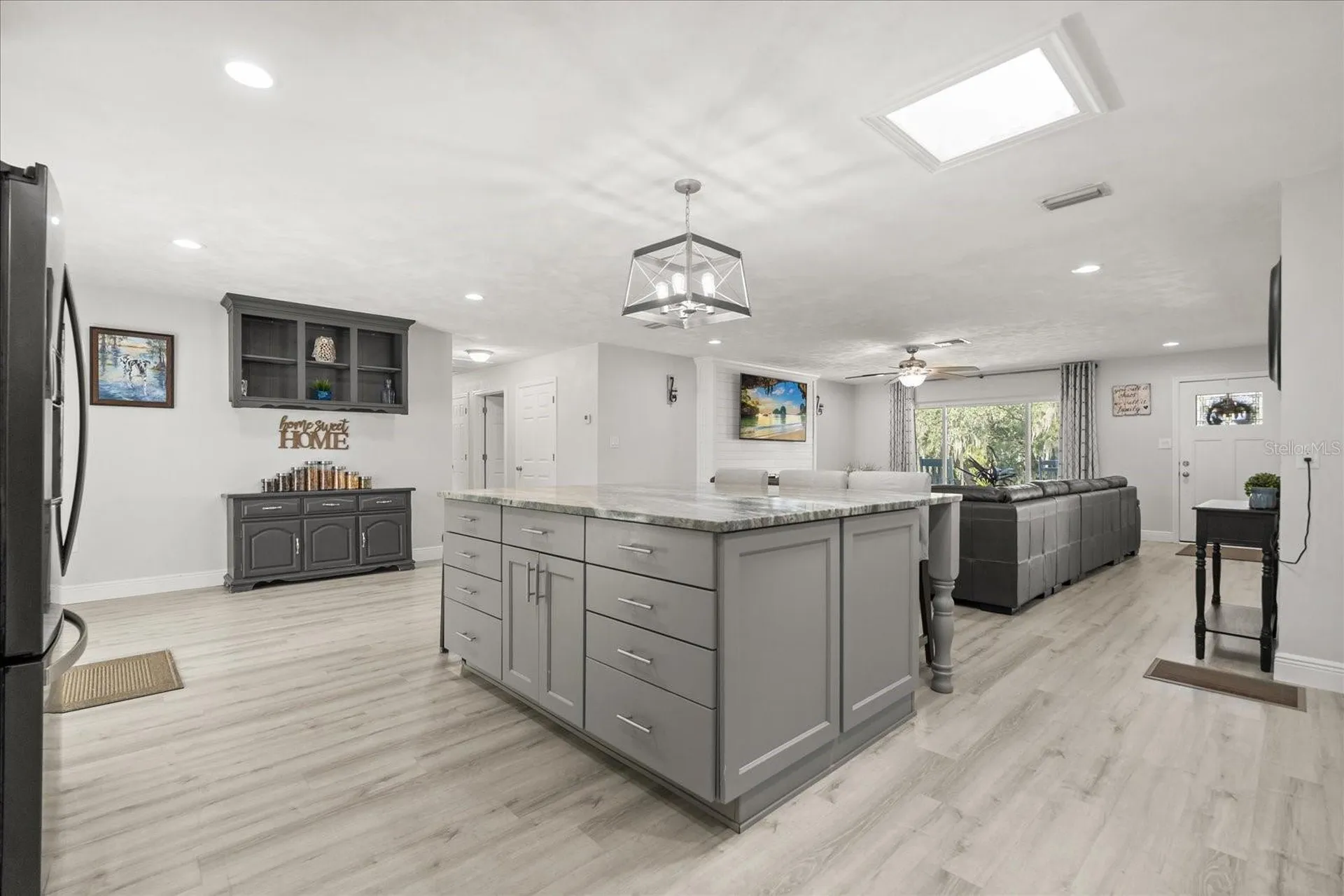 1210 E Caroline Street Tavares FL 32778