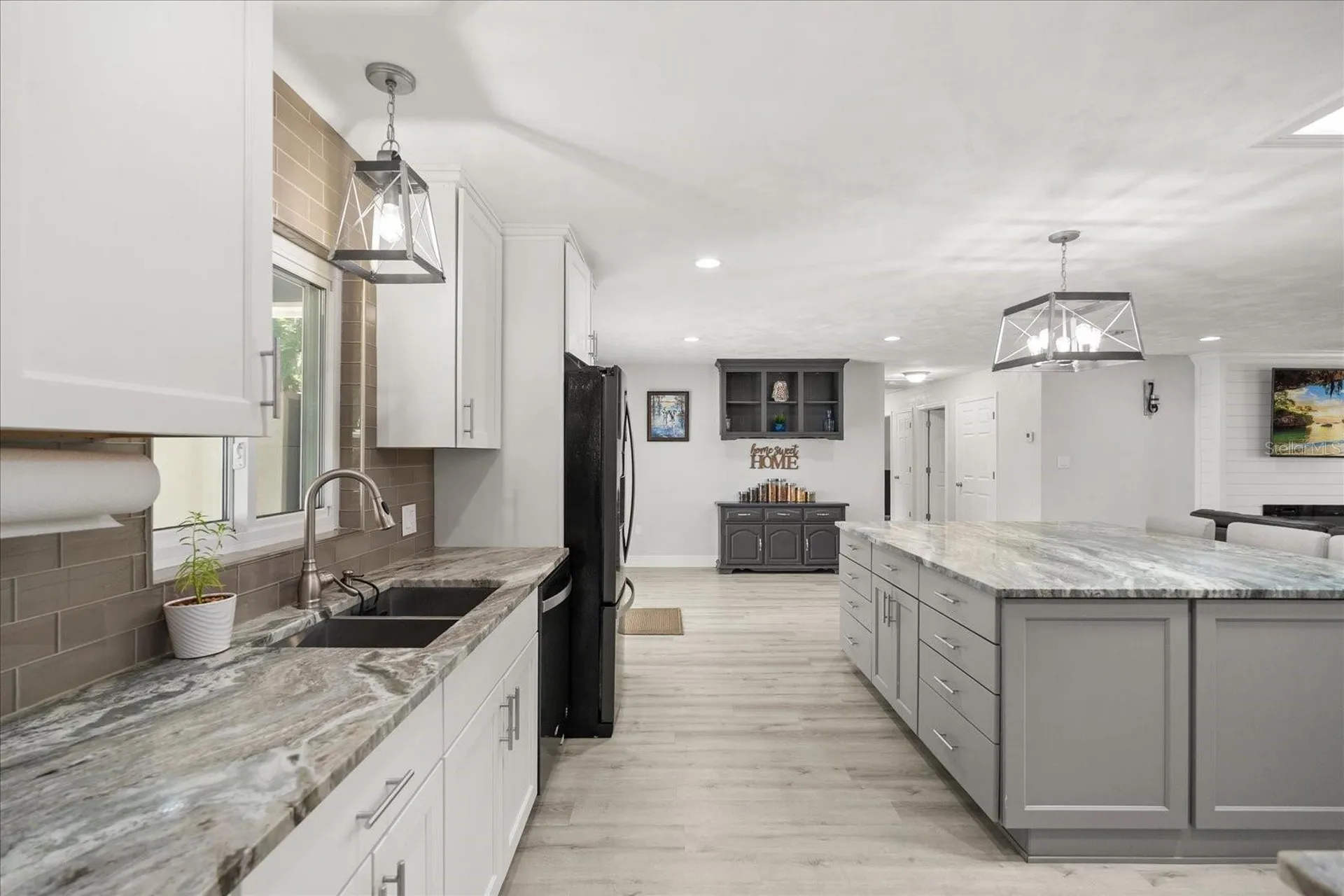 1210 E Caroline Street Tavares FL 32778