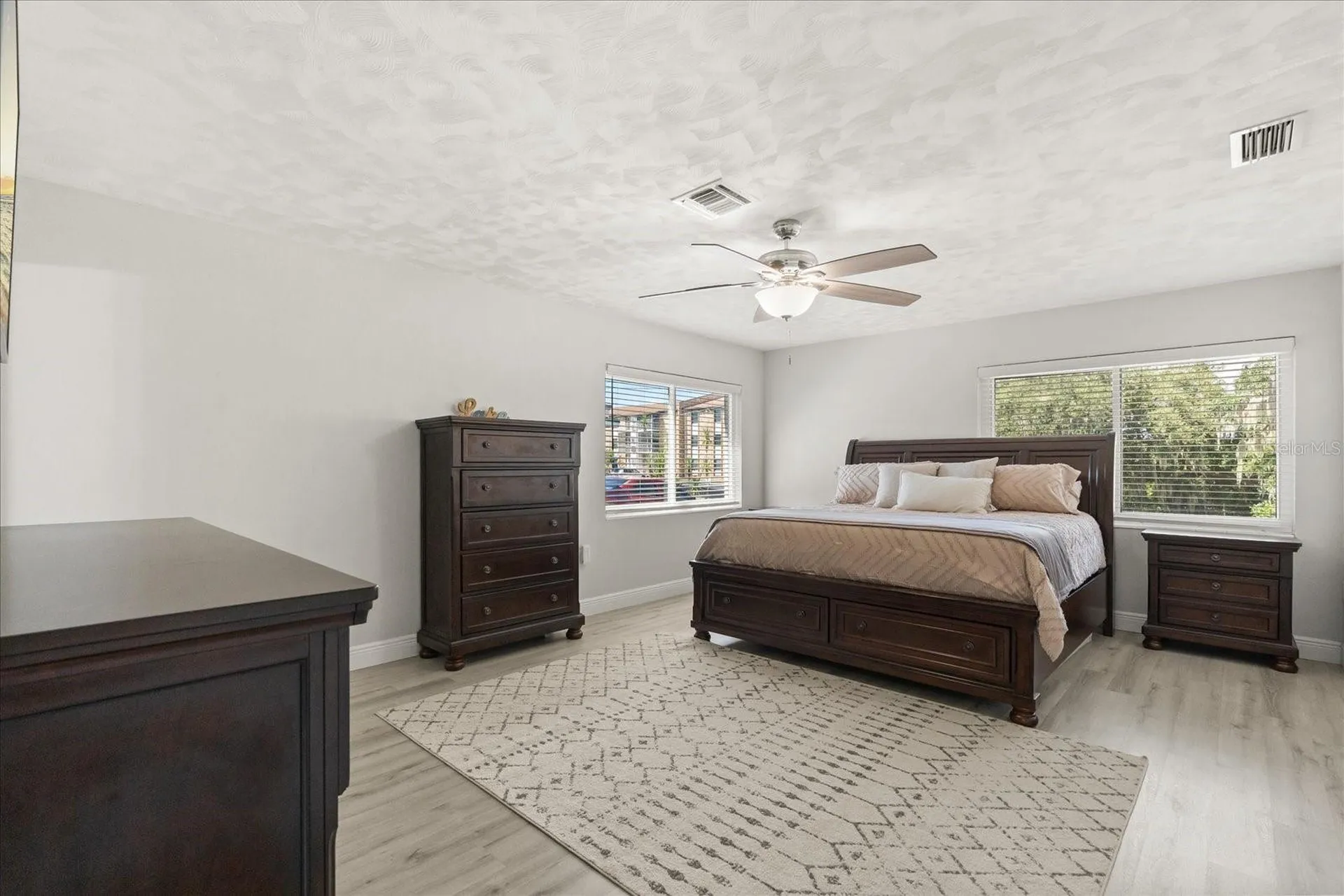 1210 E Caroline Street Tavares FL 32778