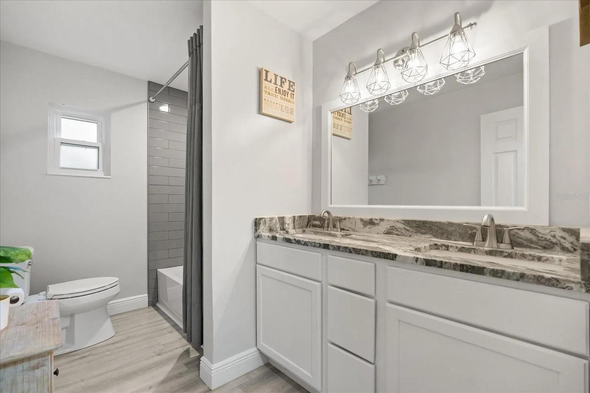 1210 E Caroline Street Tavares FL 32778
