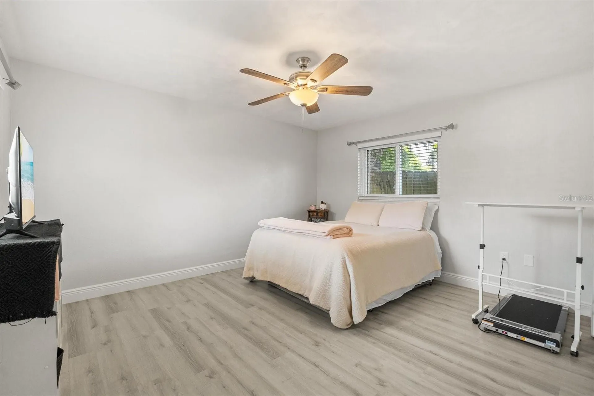 1210 E Caroline Street Tavares FL 32778