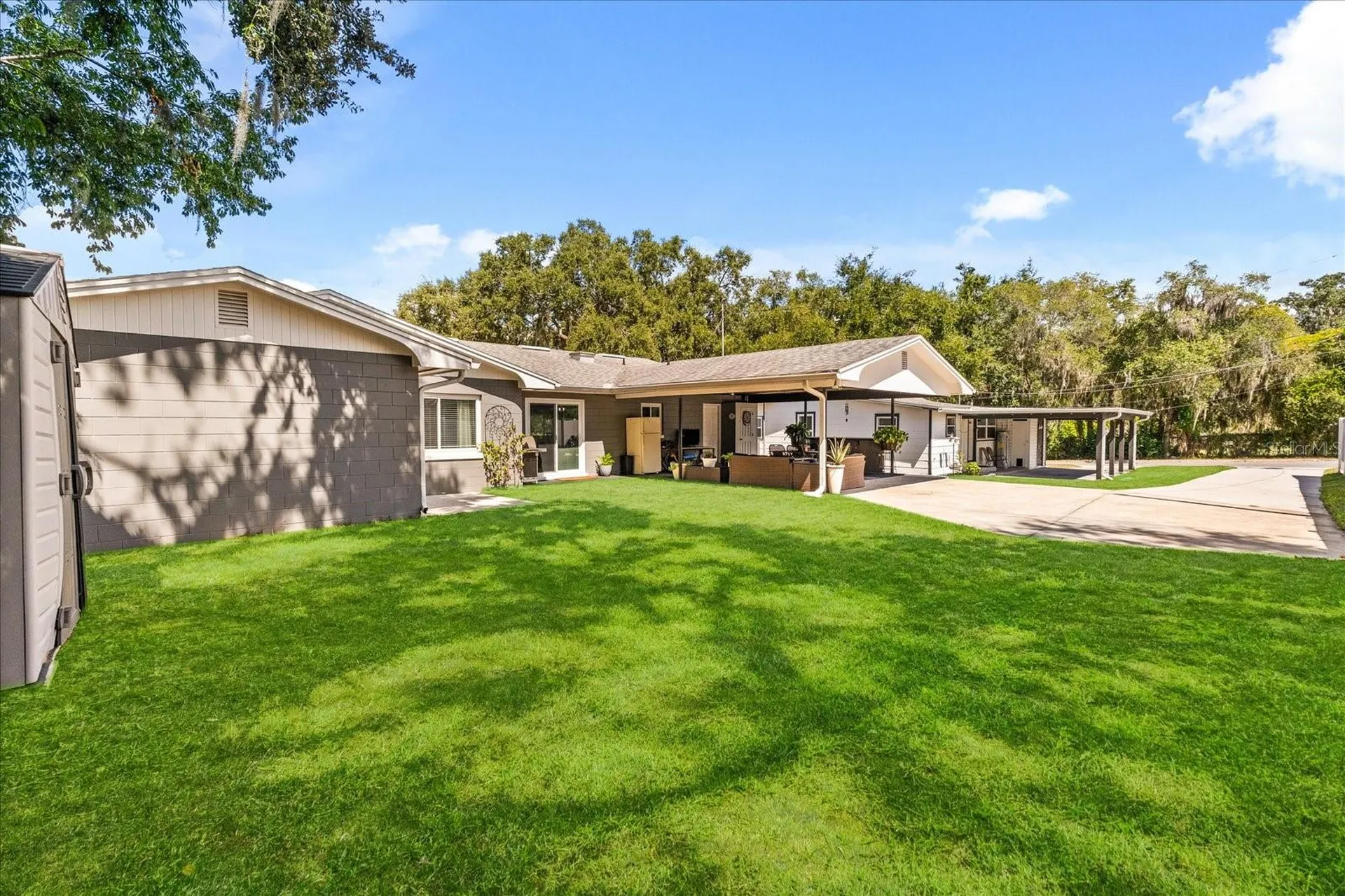 1210 E Caroline Street Tavares FL 32778