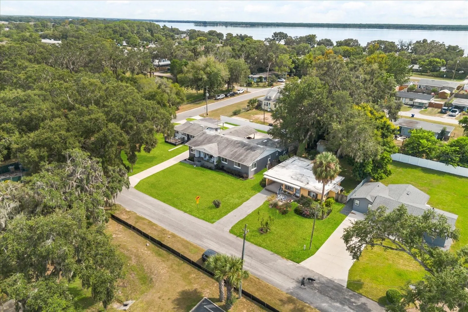 1210 E Caroline Street Tavares FL 32778