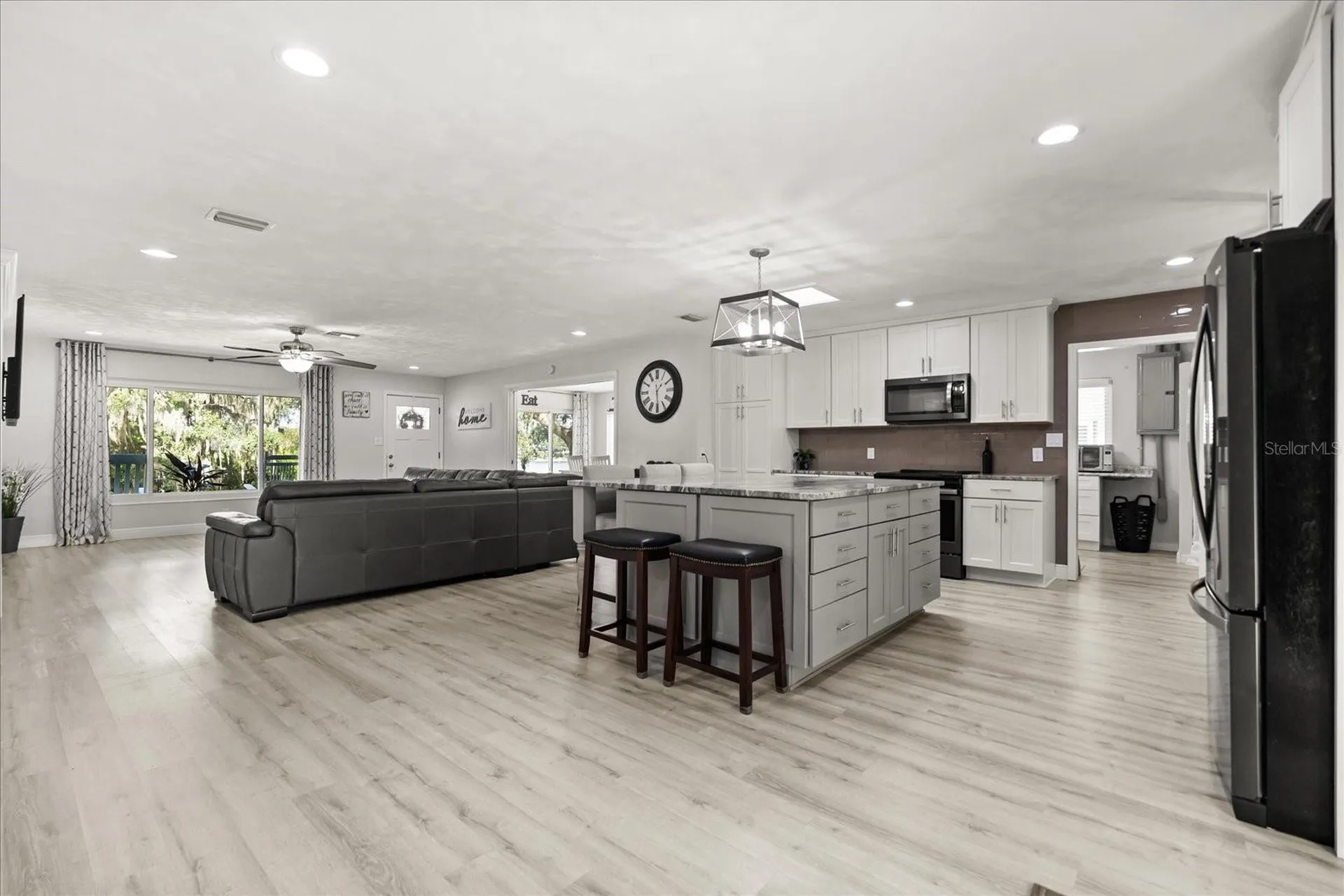 1210 E Caroline Street Tavares FL 32778