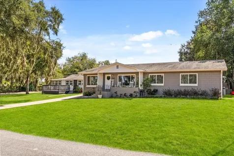 1210 E Caroline Street Tavares FL 32778