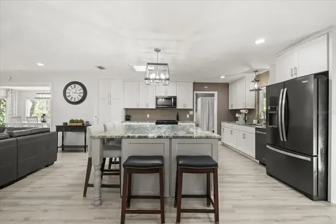 1210 E Caroline Street Tavares FL 32778