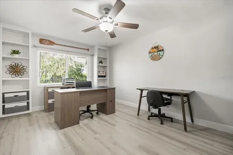 1210 E Caroline Street Tavares FL 32778